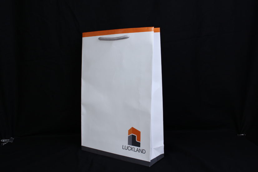 食にかかわる商業施設・店舗の設計などを行う企業様のオリジナル紙袋