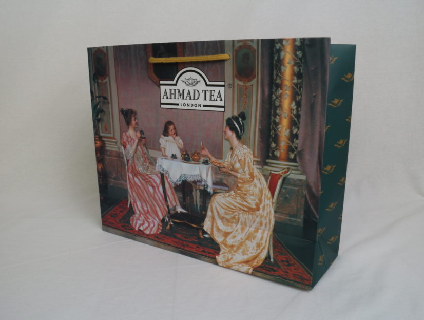 長い歴史のある紅茶を販売されている会社様のフルカラー紙袋