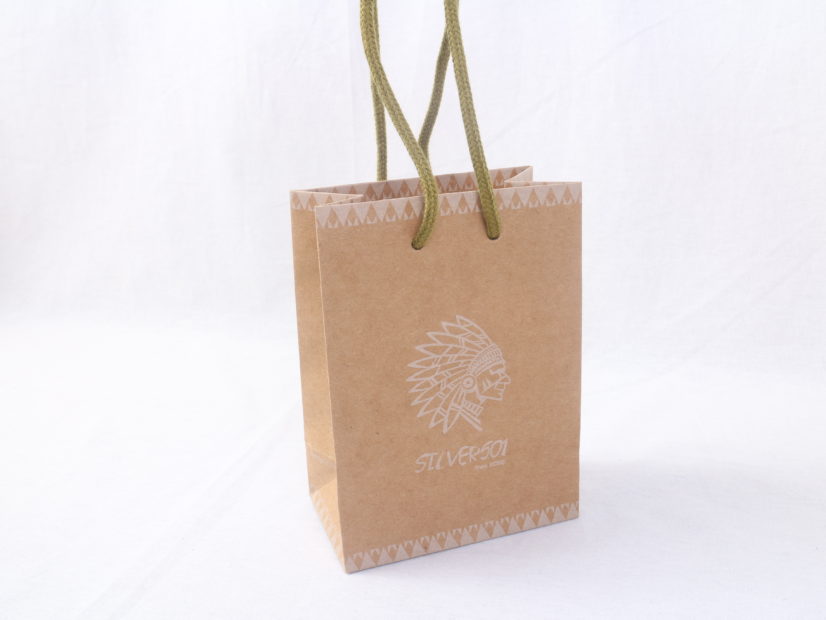 オリジナルジュエリーを販売されている神戸にある店舗様のオリジナル紙袋